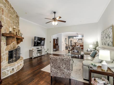 212 Rugby Lane Mckinney TX 75072