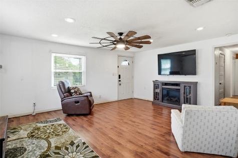 904 S Perrin Street Decatur TX 76234