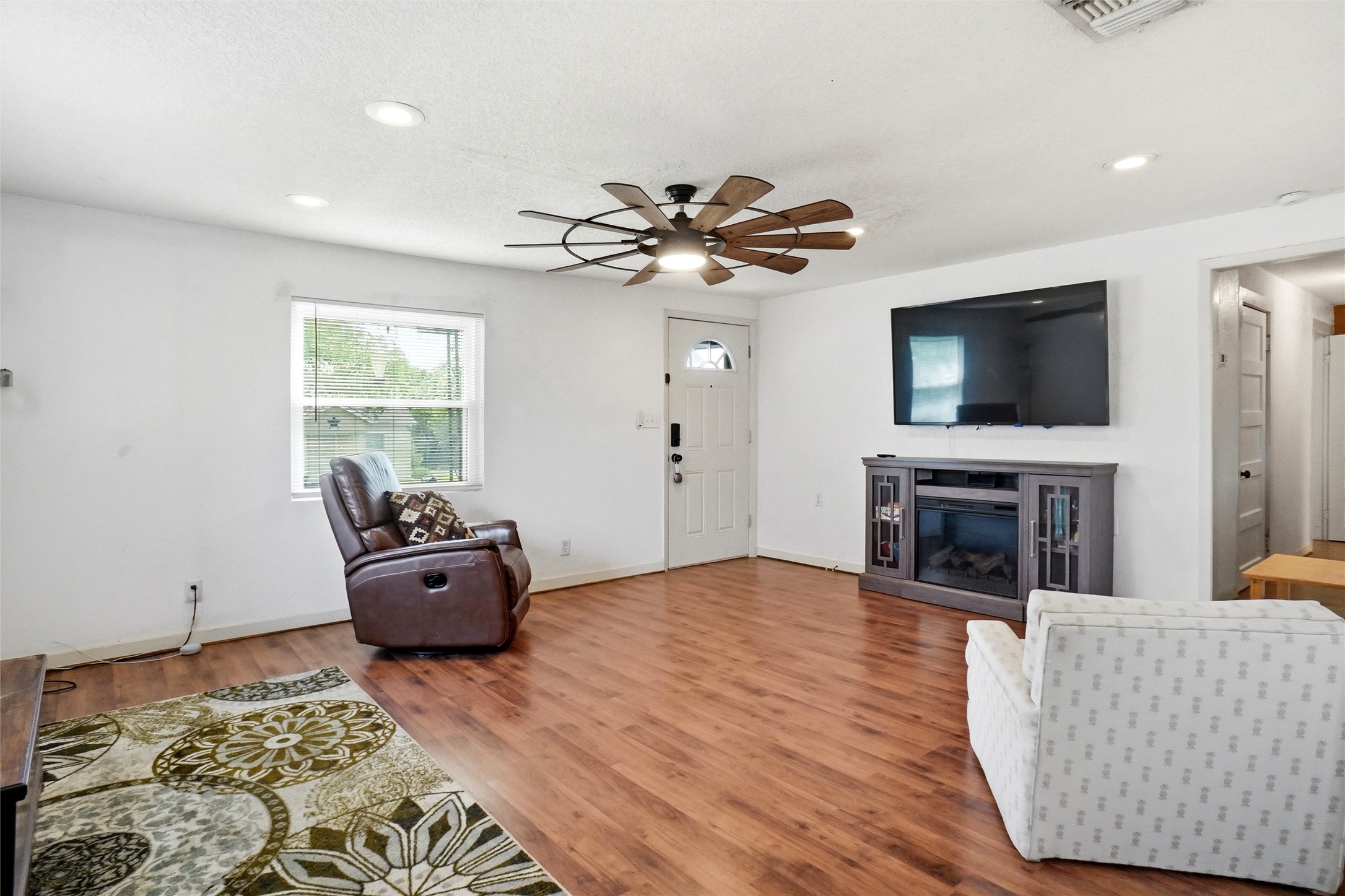 904 S Perrin Street Decatur TX 76234