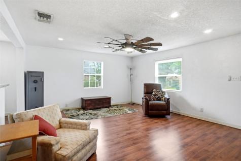 904 S Perrin Street Decatur TX 76234