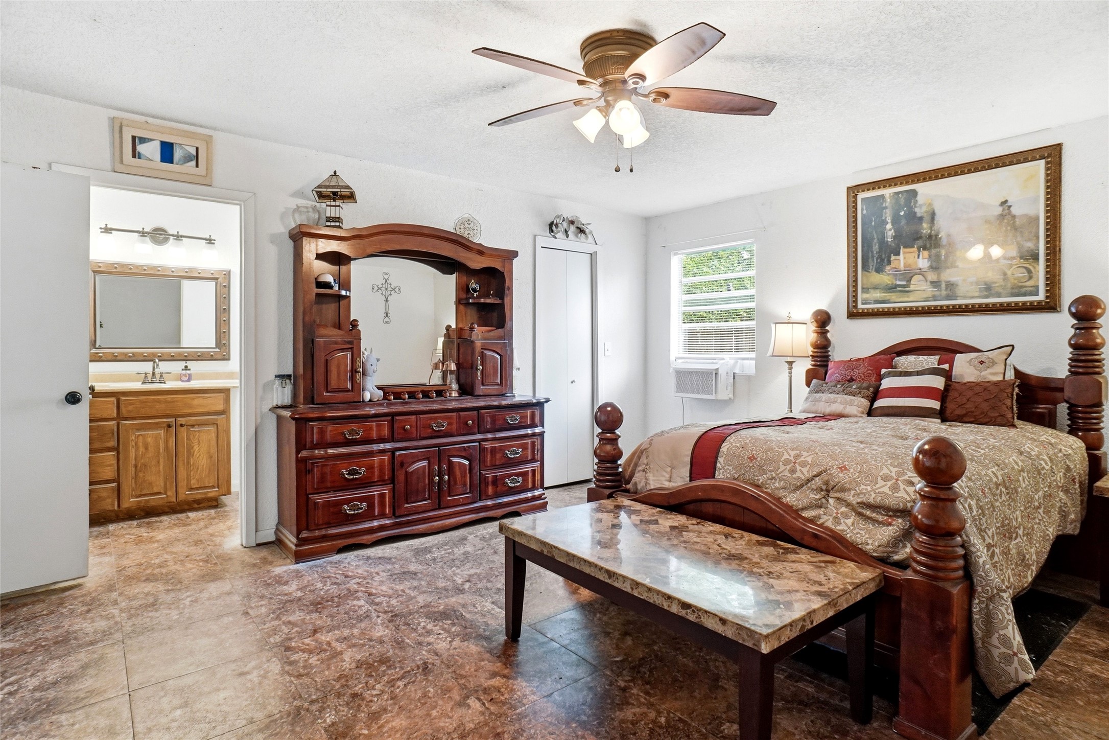 904 S Perrin Street Decatur TX 76234