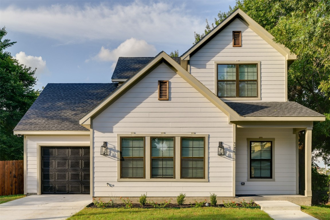 301 Perry Avenue Waxahachie TX 75165