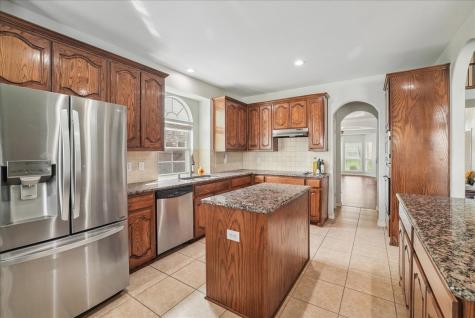 5856 Summerwood Drive Grand Prairie TX 75052