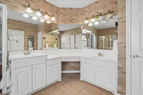 5856 Summerwood Drive Grand Prairie TX 75052