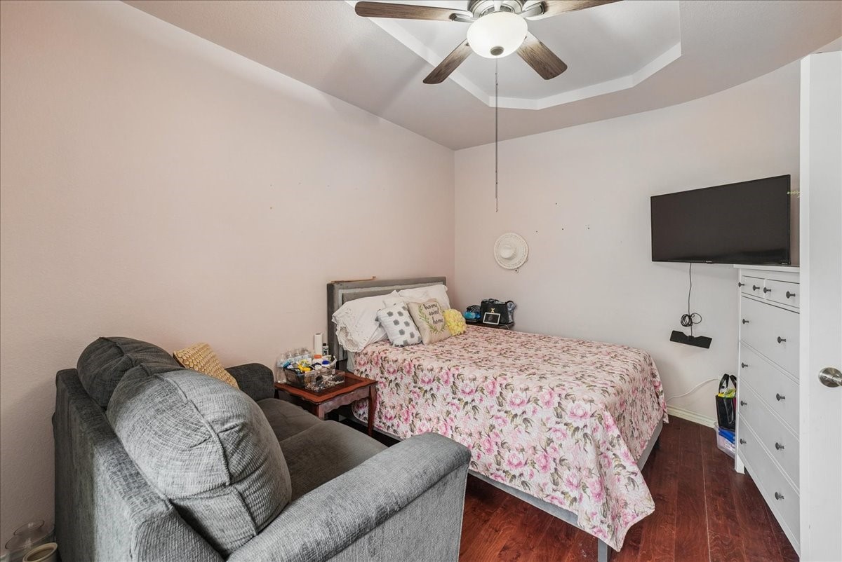 5856 Summerwood Drive Grand Prairie TX 75052