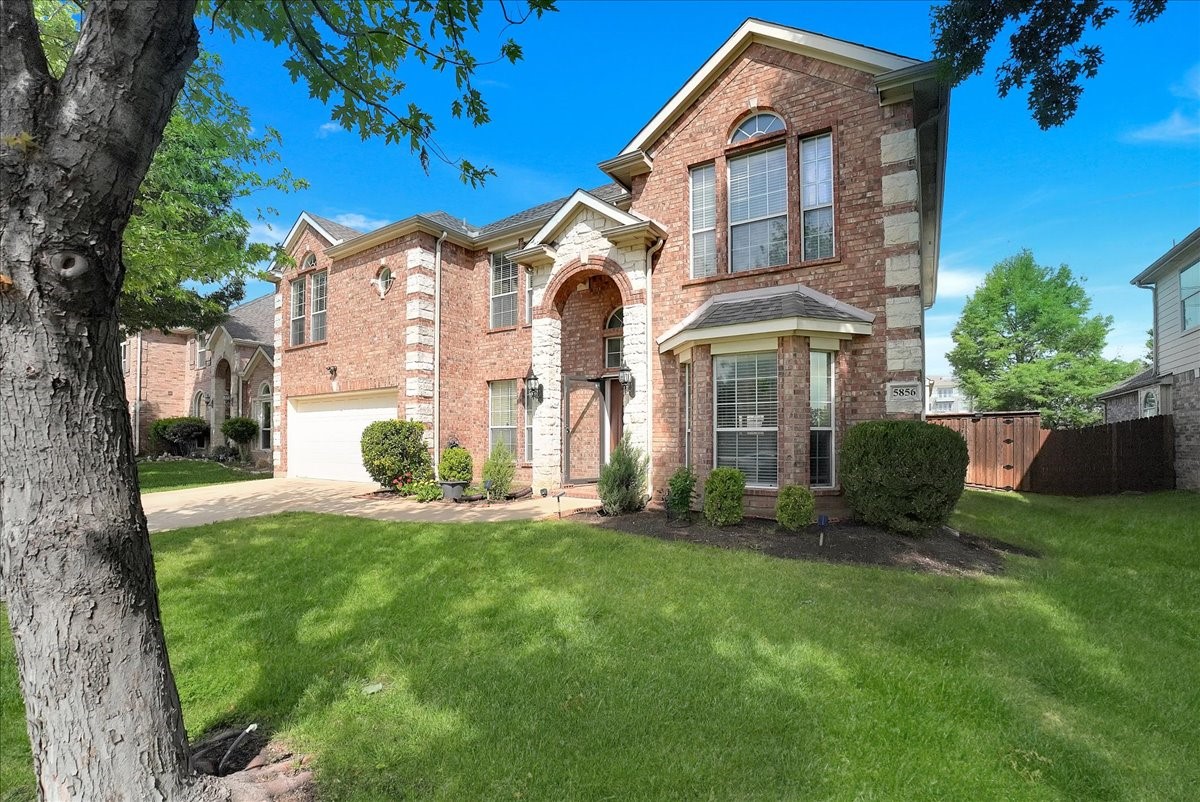 5856 Summerwood Drive Grand Prairie TX 75052