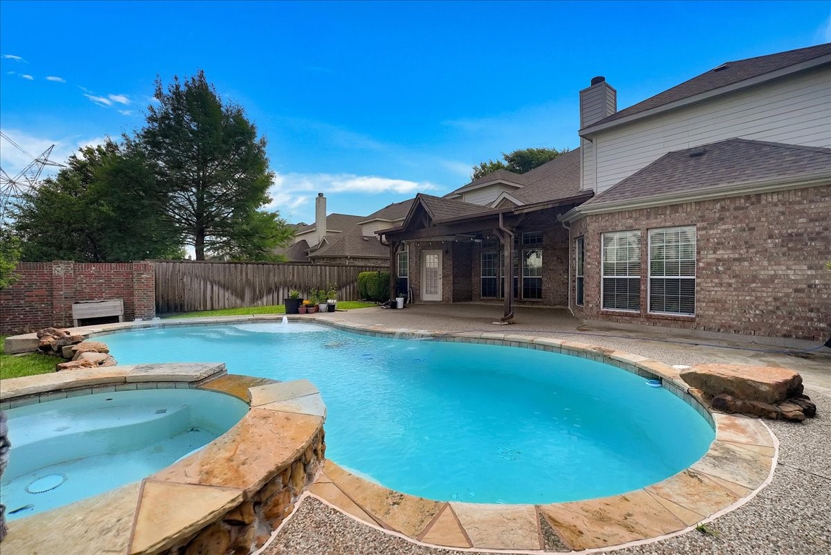 5856 Summerwood Drive Grand Prairie TX 75052