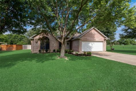 729 Arledge Street Azle TX 76020