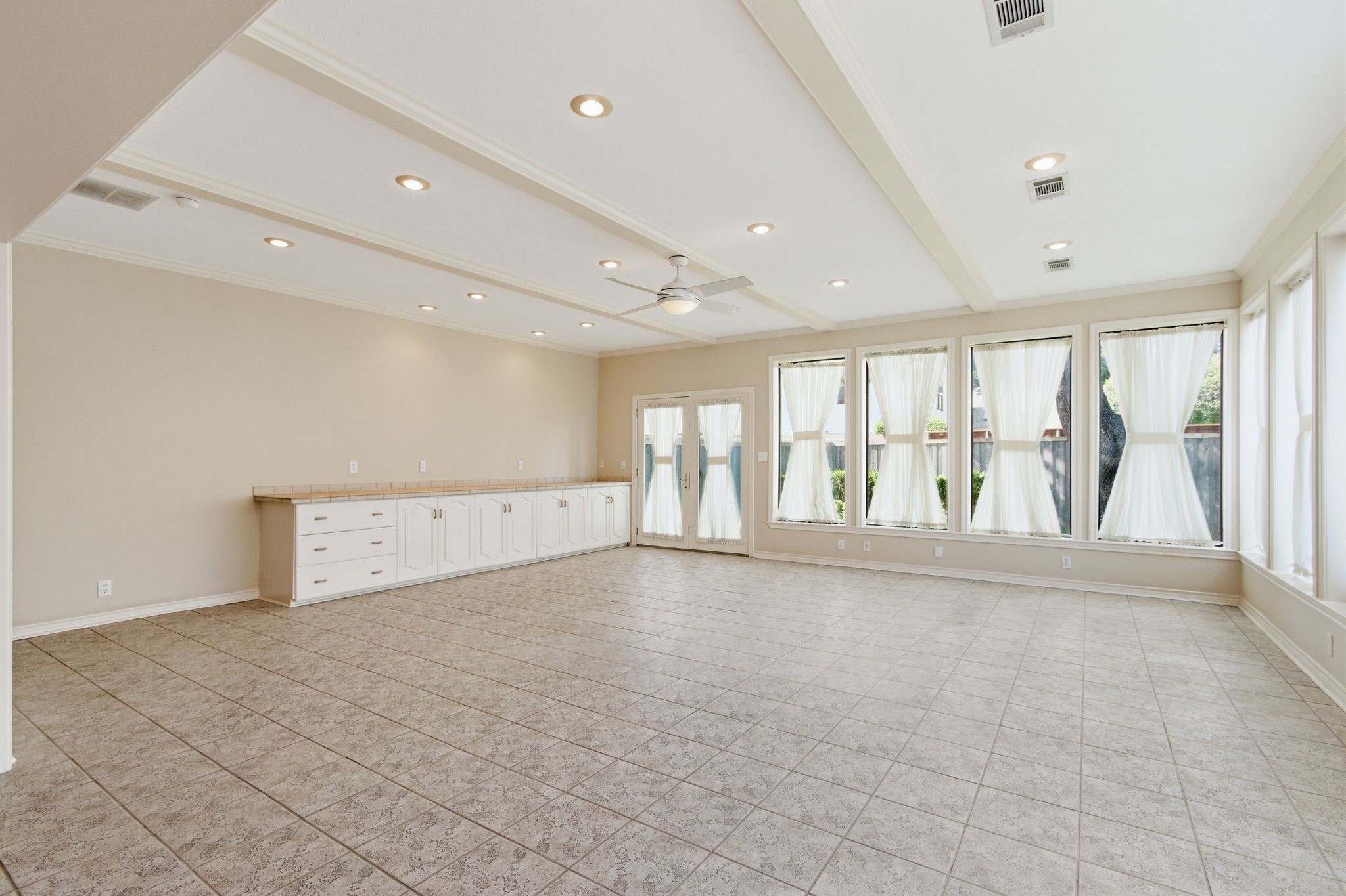 1218 Stratford Drive Richardson TX 75080