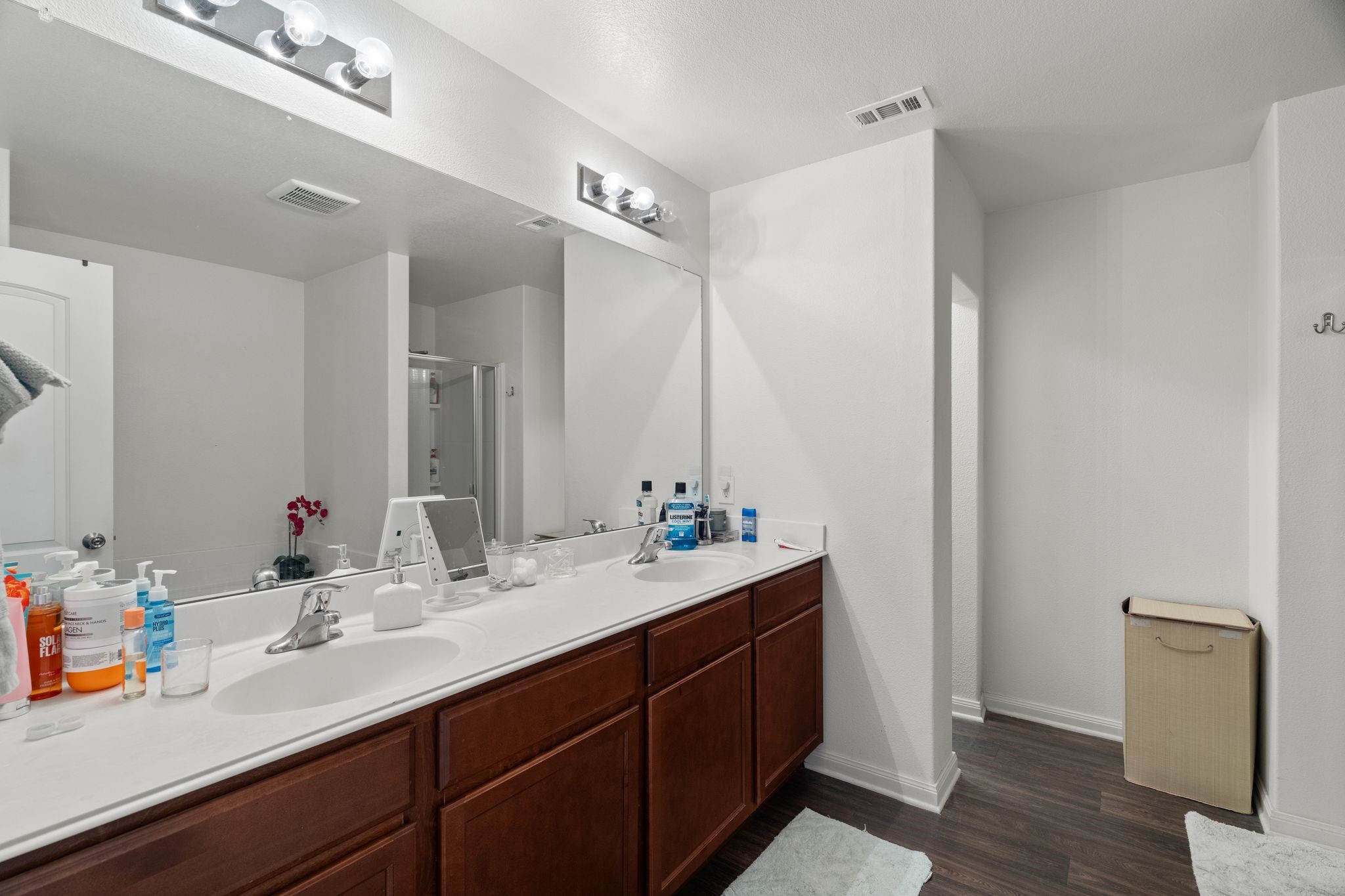 9831 Whistler Drive Dallas TX 75217