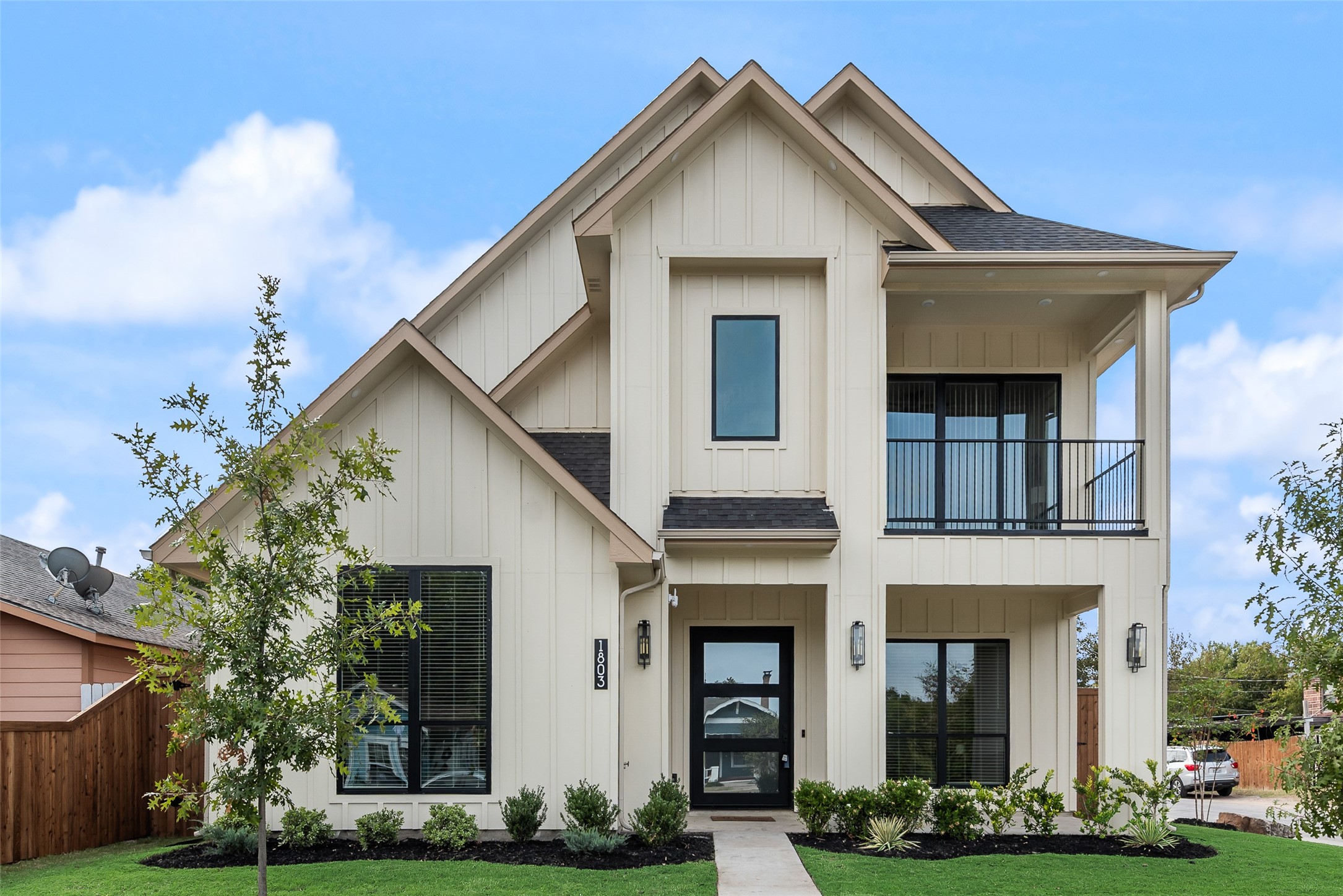 1803 Seevers Avenue Dallas TX 75216