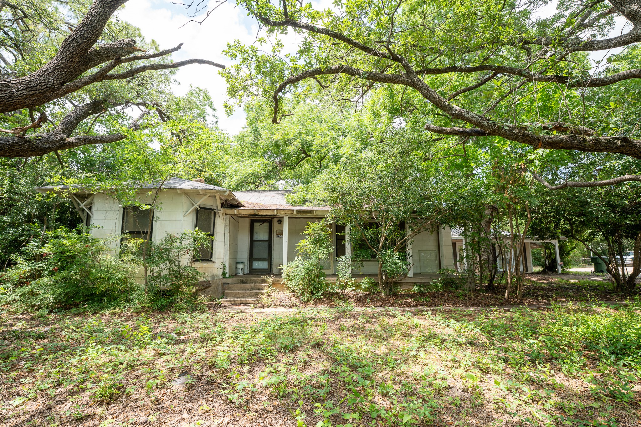 2817 Guthrie Road Garland TX 75043