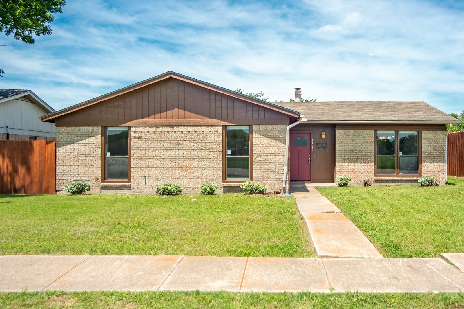 1125 Pleasant Valley Road Garland TX 75040