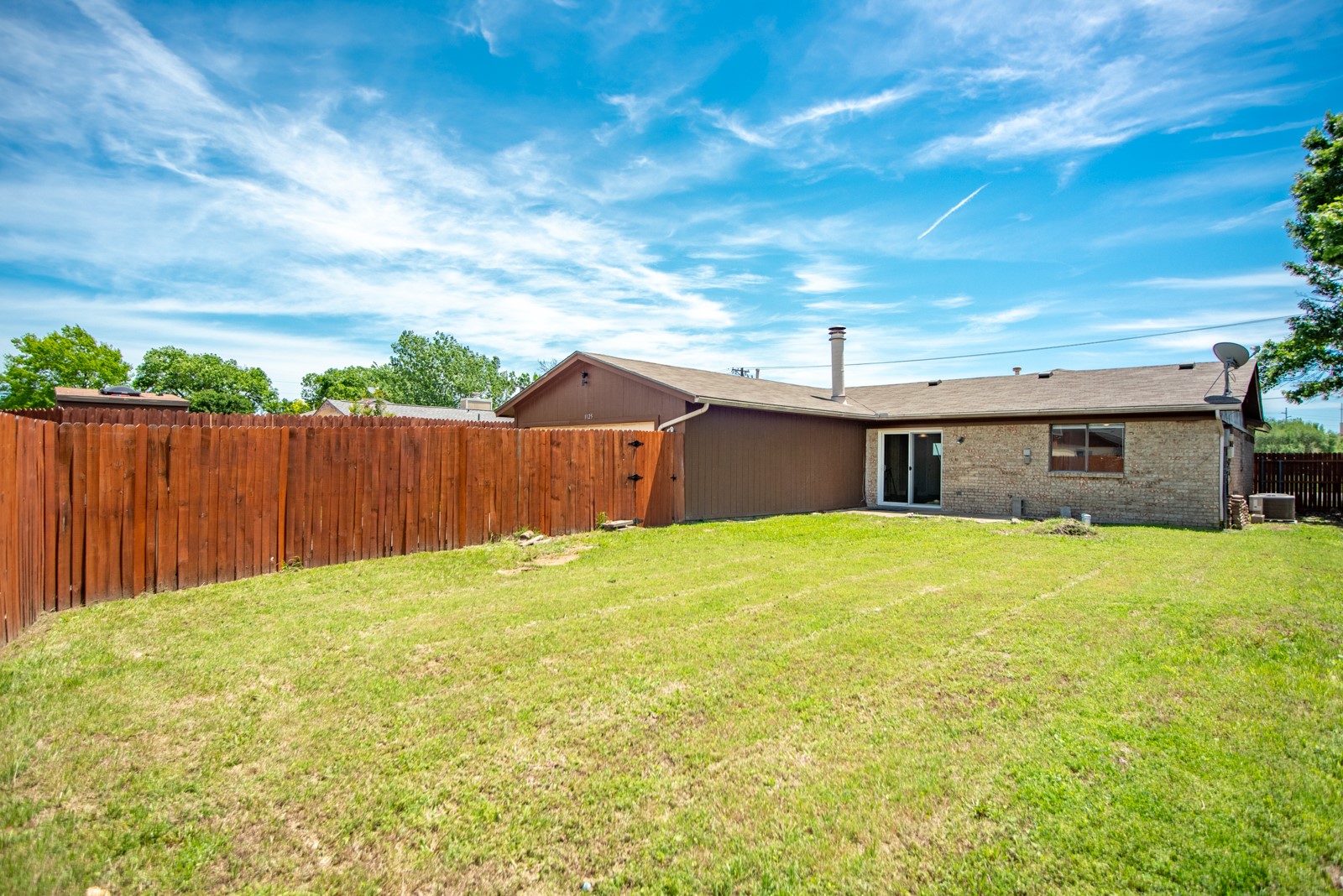 1125 Pleasant Valley Road Garland TX 75040