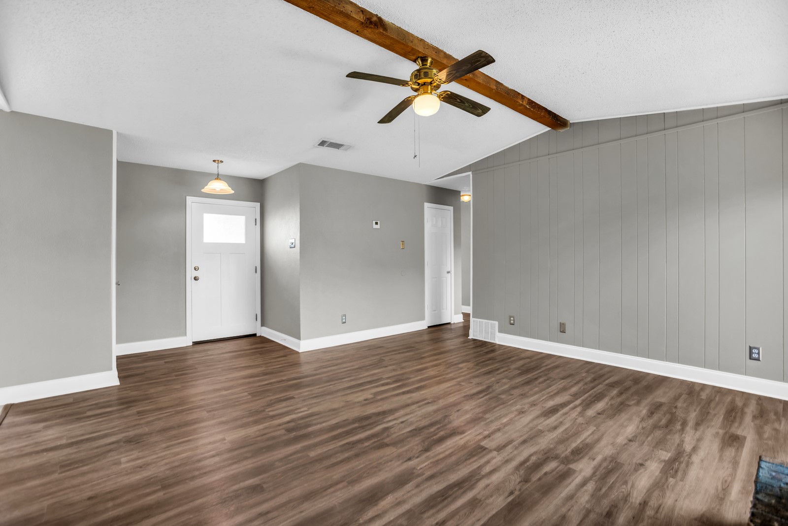 1125 Pleasant Valley Road Garland TX 75040