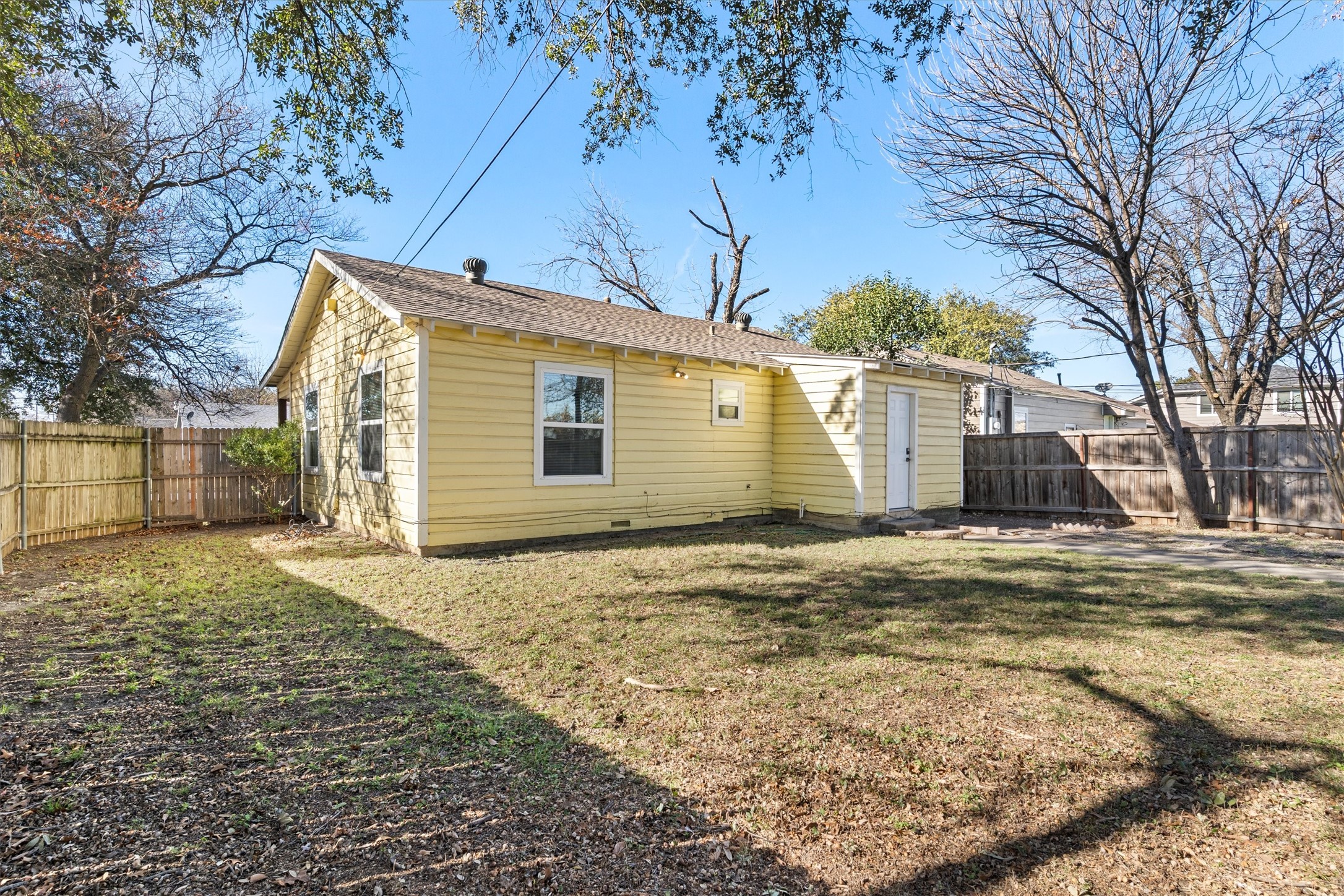 2739 Livingston Avenue Fort Worth TX 76110