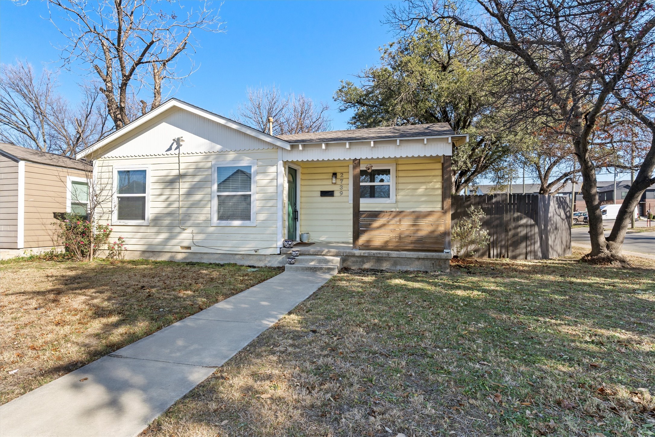 2739 Livingston Avenue Fort Worth TX 76110