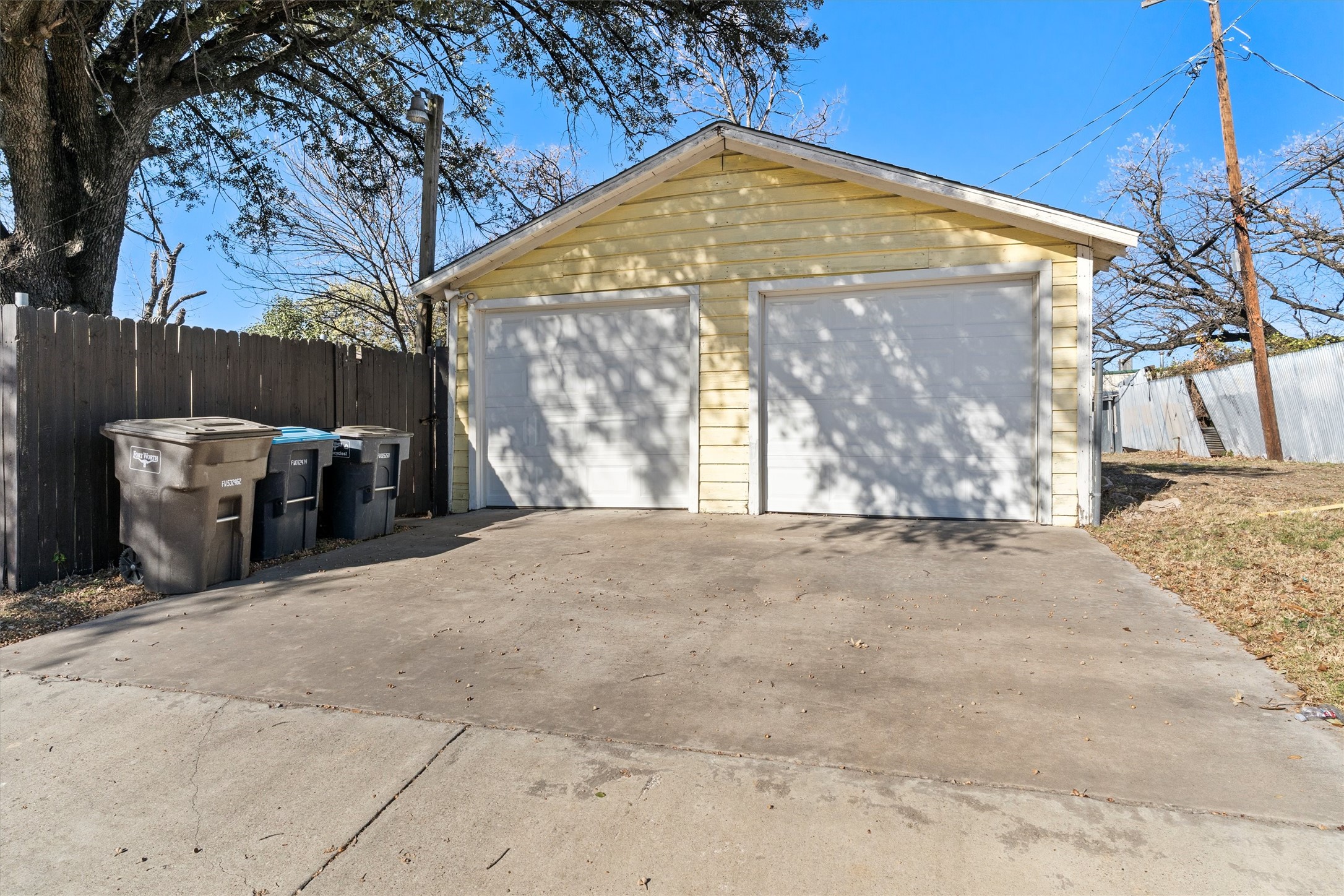 2739 Livingston Avenue Fort Worth TX 76110