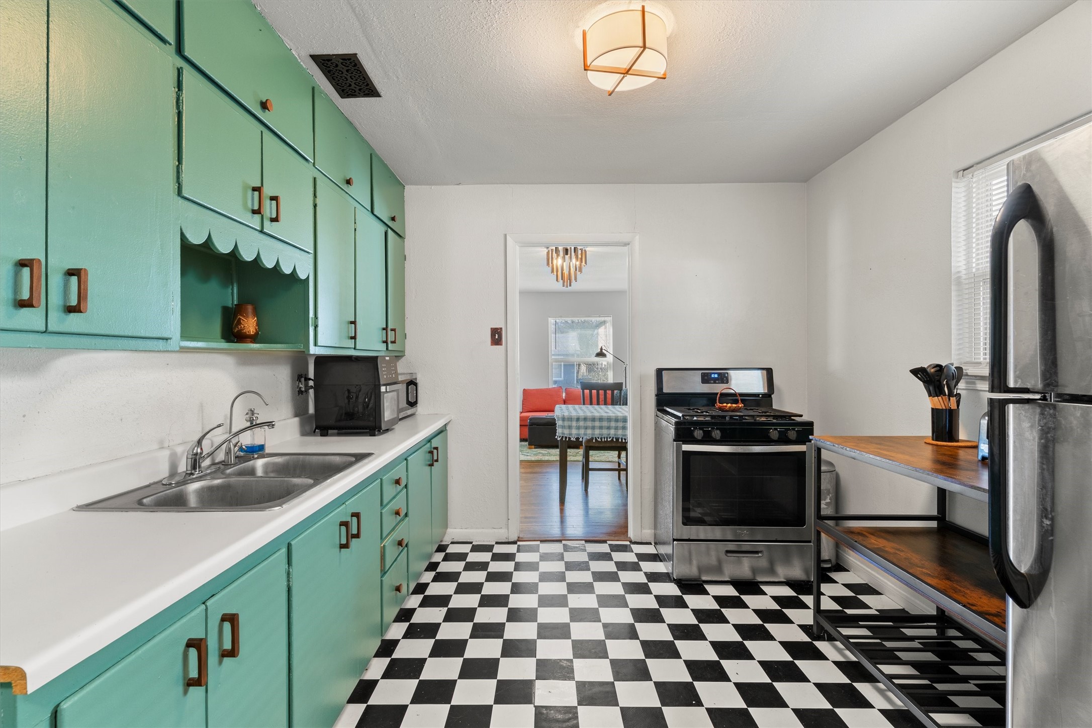 2739 Livingston Avenue Fort Worth TX 76110