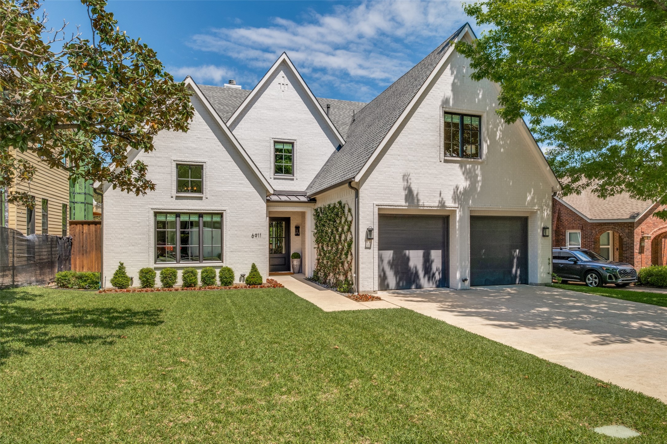 6911 Clayton Avenue Dallas TX 75214