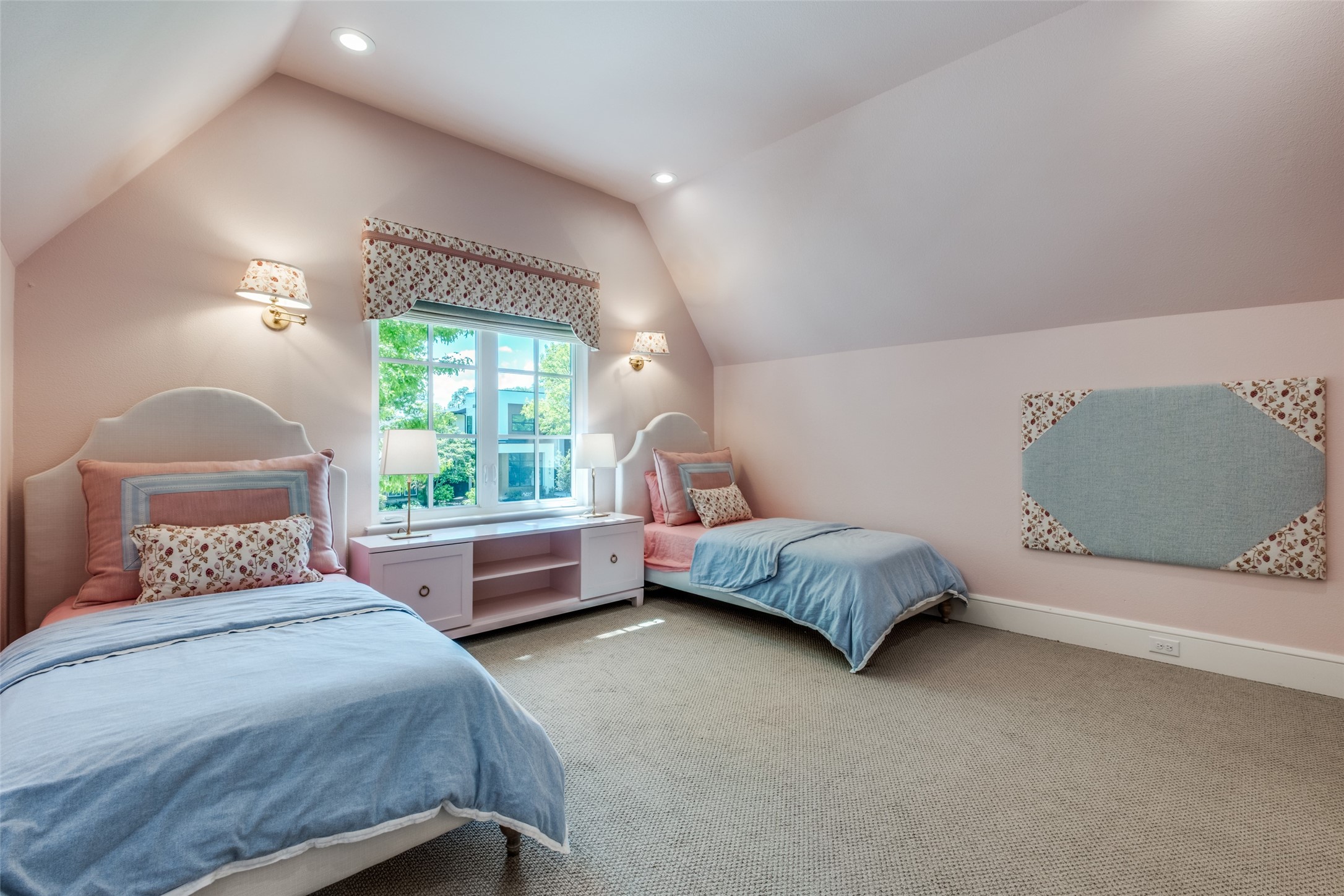 6911 Clayton Avenue Dallas TX 75214