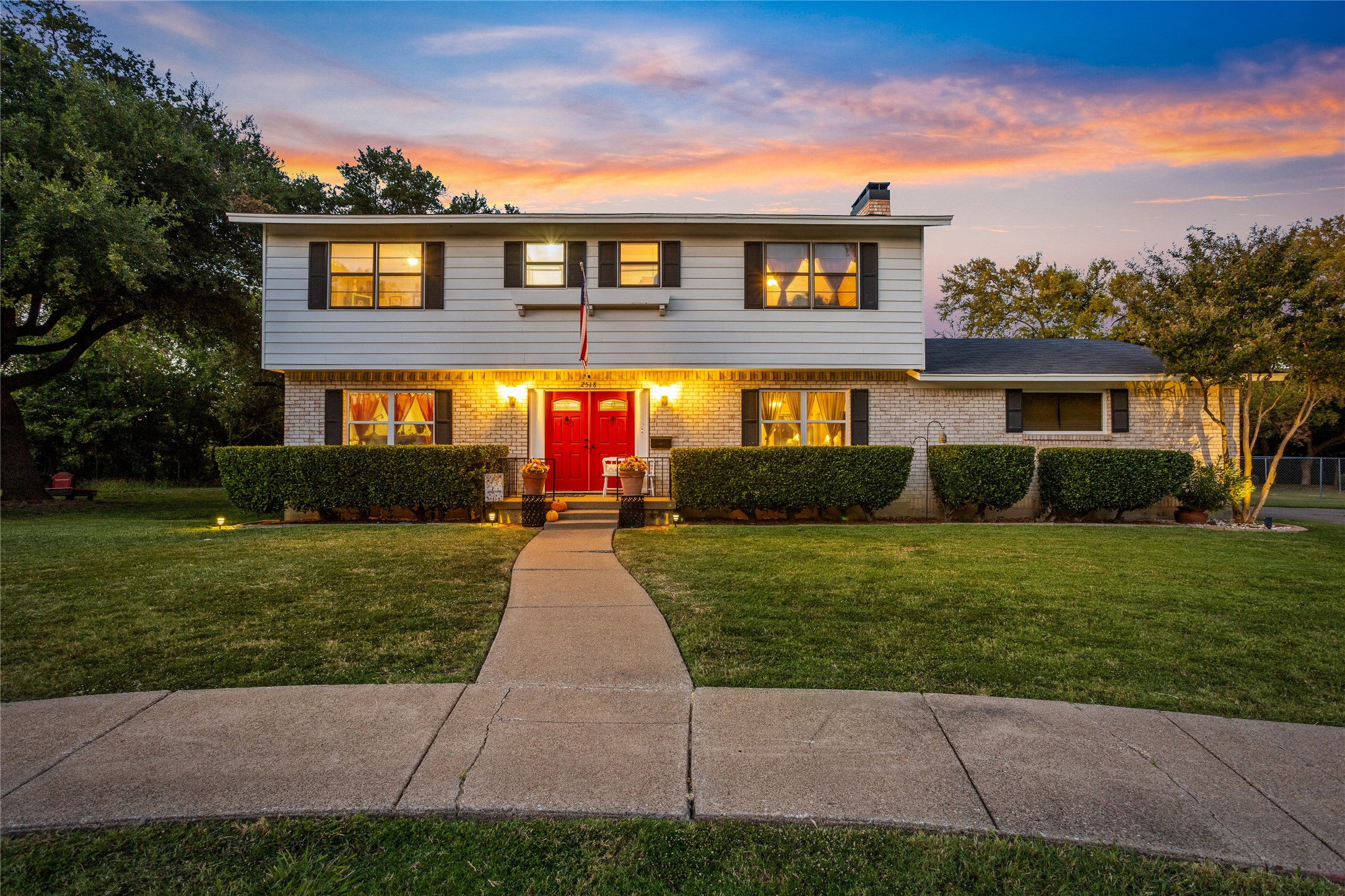 2518 Glenbrook Circle Garland TX 75041