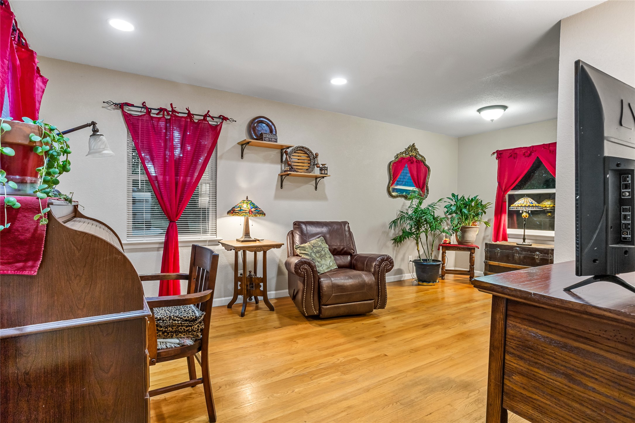 2518 Glenbrook Circle Garland TX 75041