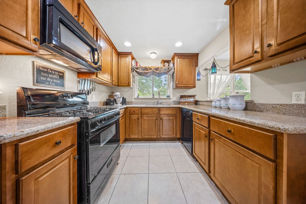 2518 Glenbrook Circle Garland TX 75041