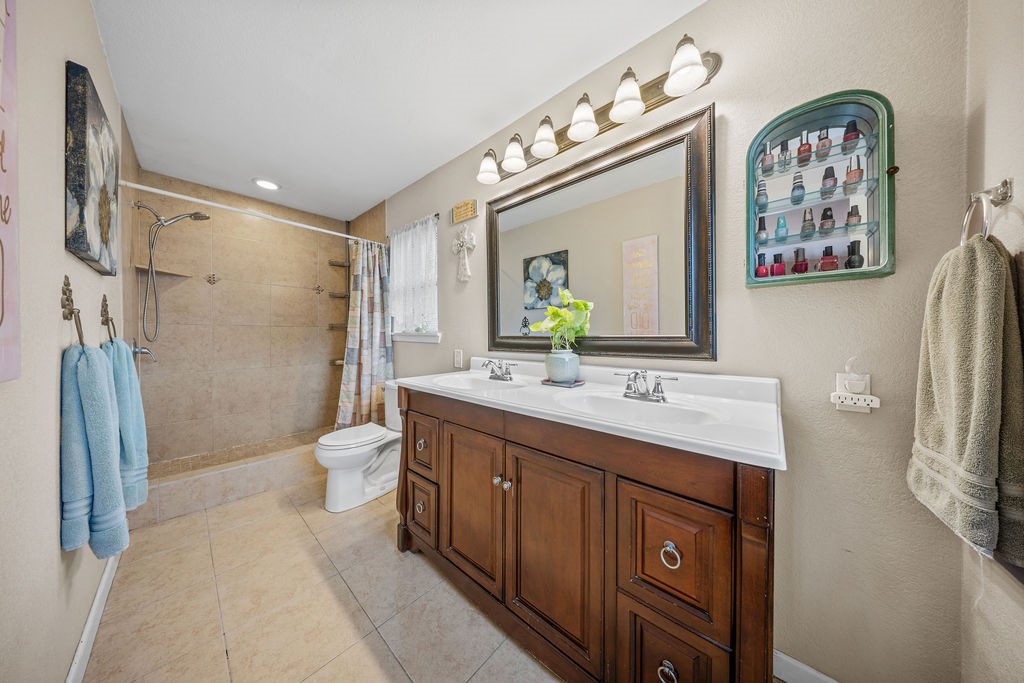 2518 Glenbrook Circle Garland TX 75041