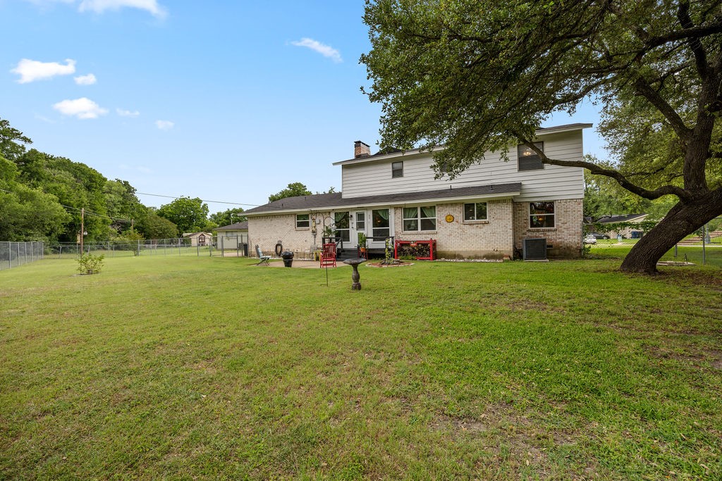2518 Glenbrook Circle Garland TX 75041