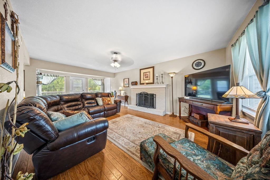 2518 Glenbrook Circle Garland TX 75041