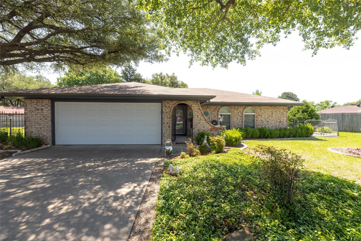 8608 Rockdale Court North Richland Hills TX 76182