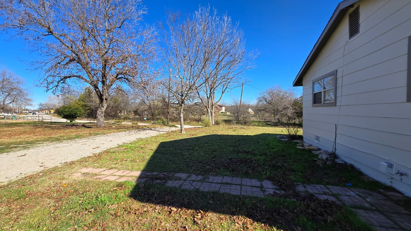 310 S Wickham Street Alvord TX 76225