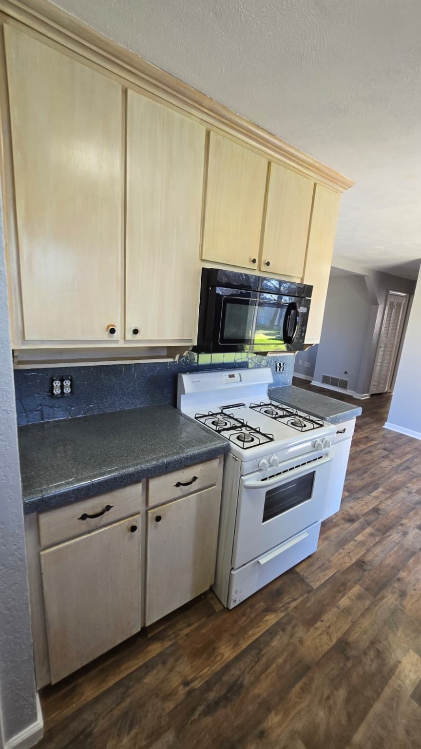 310 S Wickham Street Alvord TX 76225