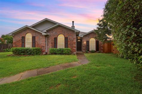 808 Minot Court Arlington TX 76001