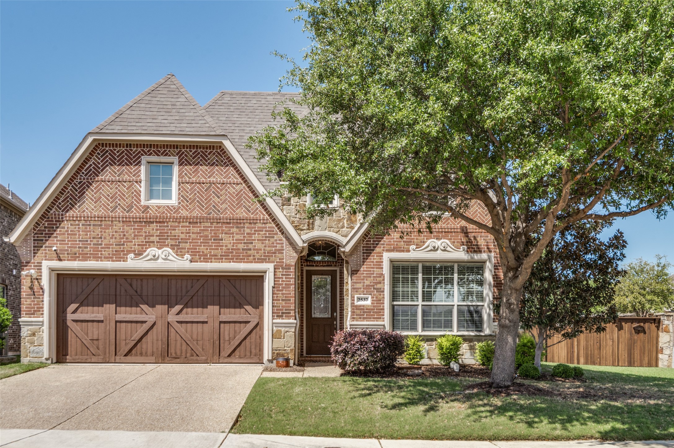 2537 Louis Lane Lewisville TX 75056