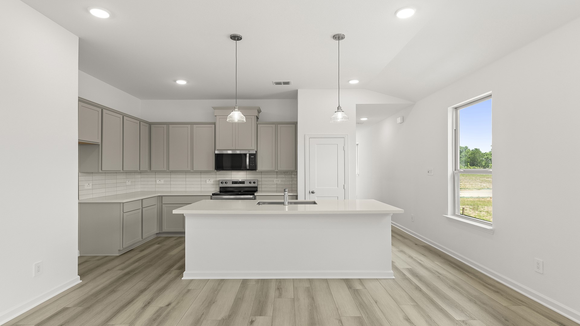 1749 Edgeway Drive Aubrey TX 76227