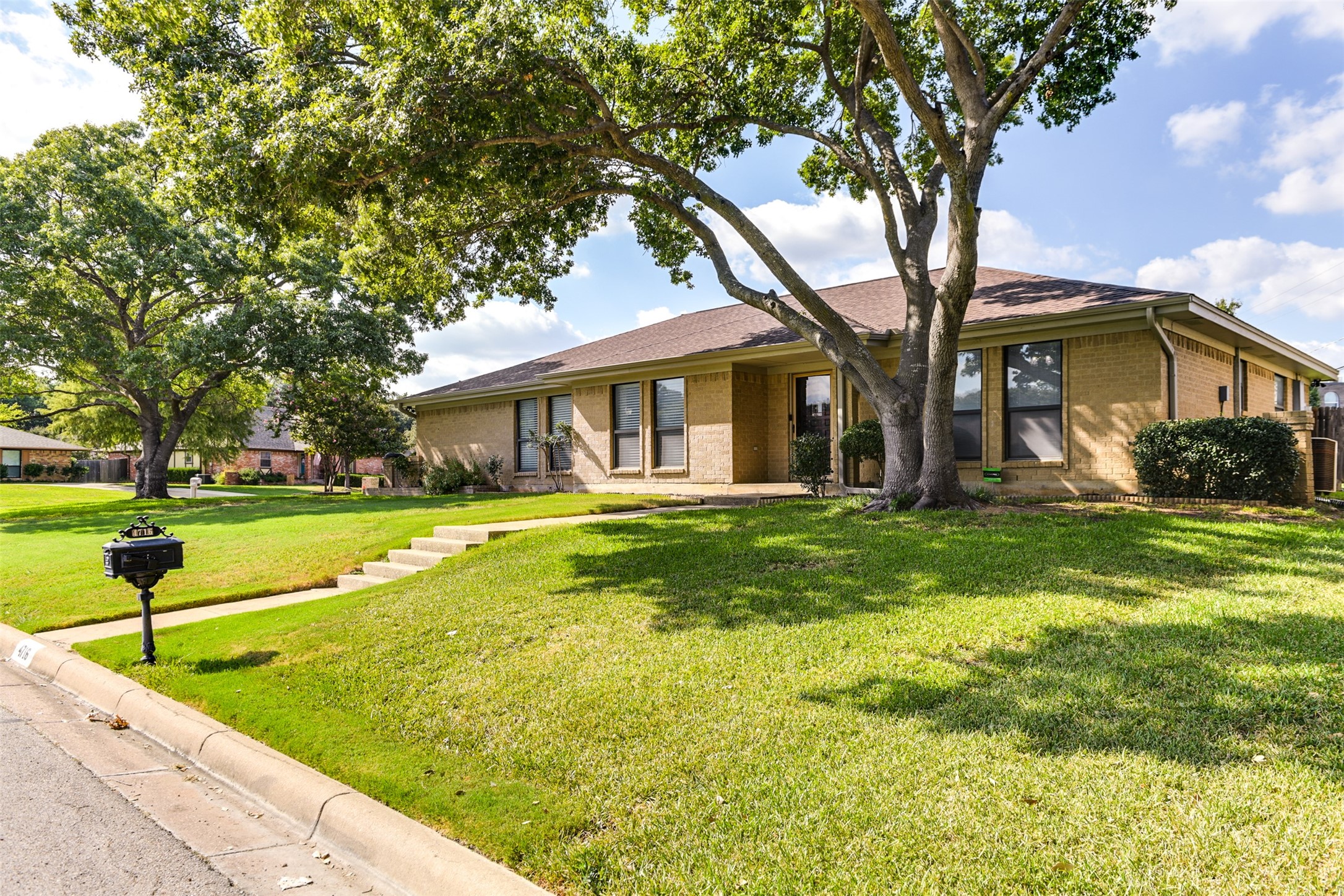 4716 Cinnamon Hill Drive Fort Worth TX 76133