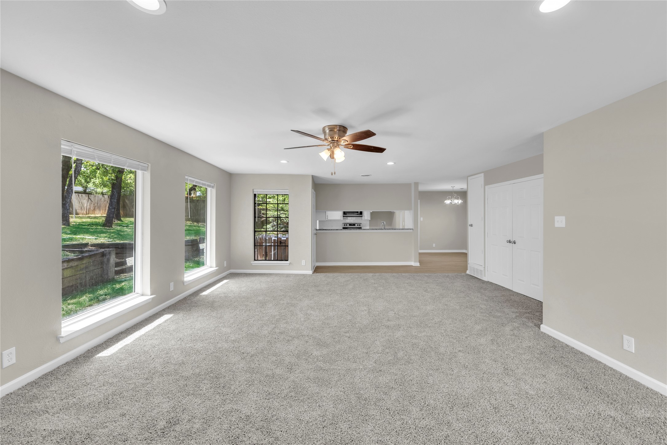 12 Somerset Terrace Bedford TX 76022