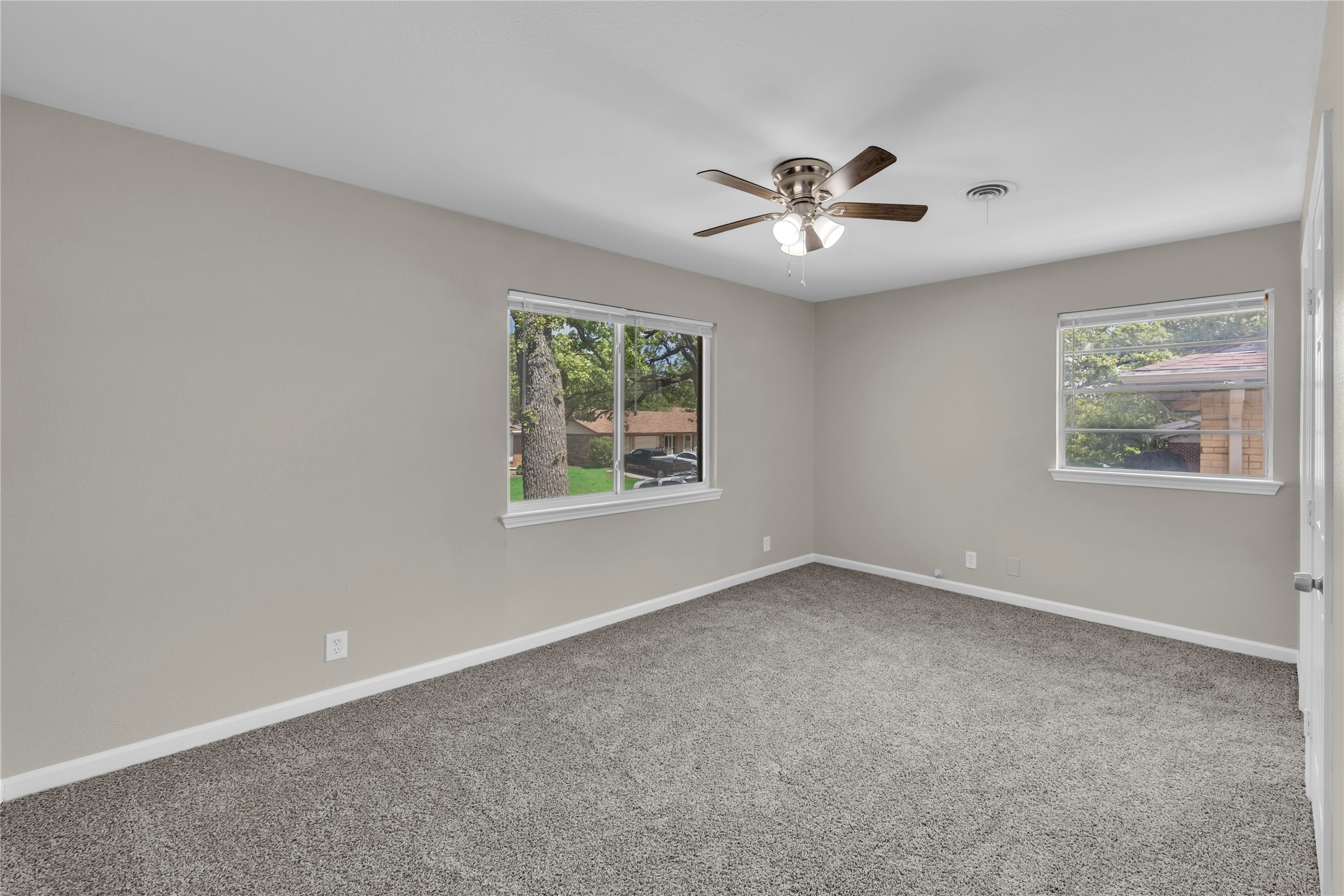 12 Somerset Terrace Bedford TX 76022