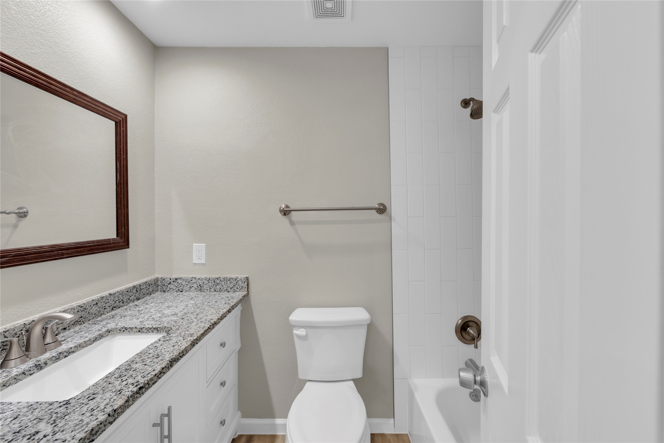 12 Somerset Terrace Bedford TX 76022