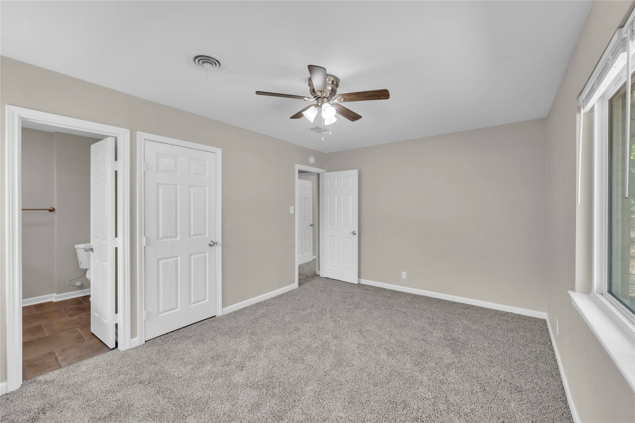 12 Somerset Terrace Bedford TX 76022