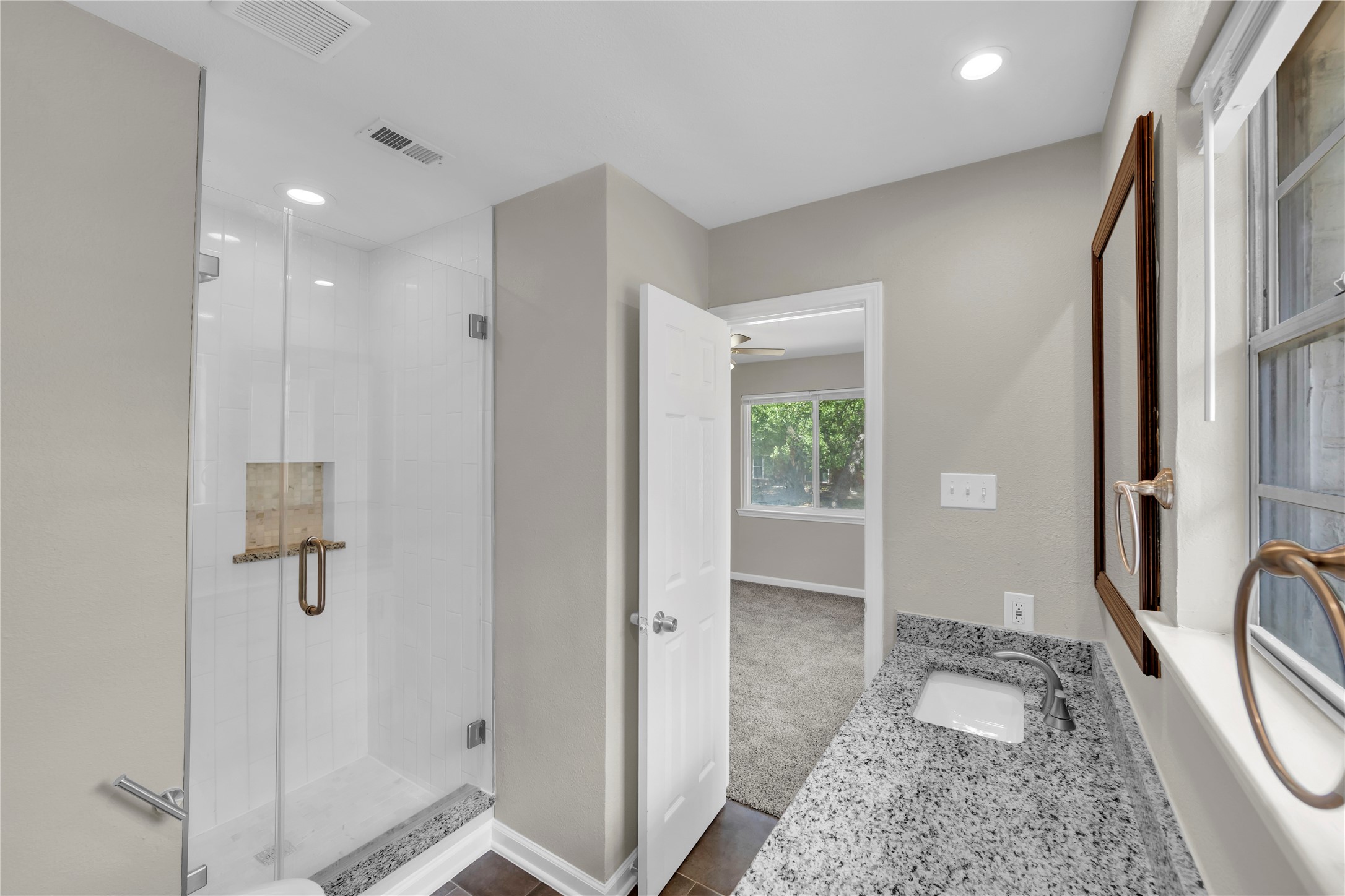 12 Somerset Terrace Bedford TX 76022