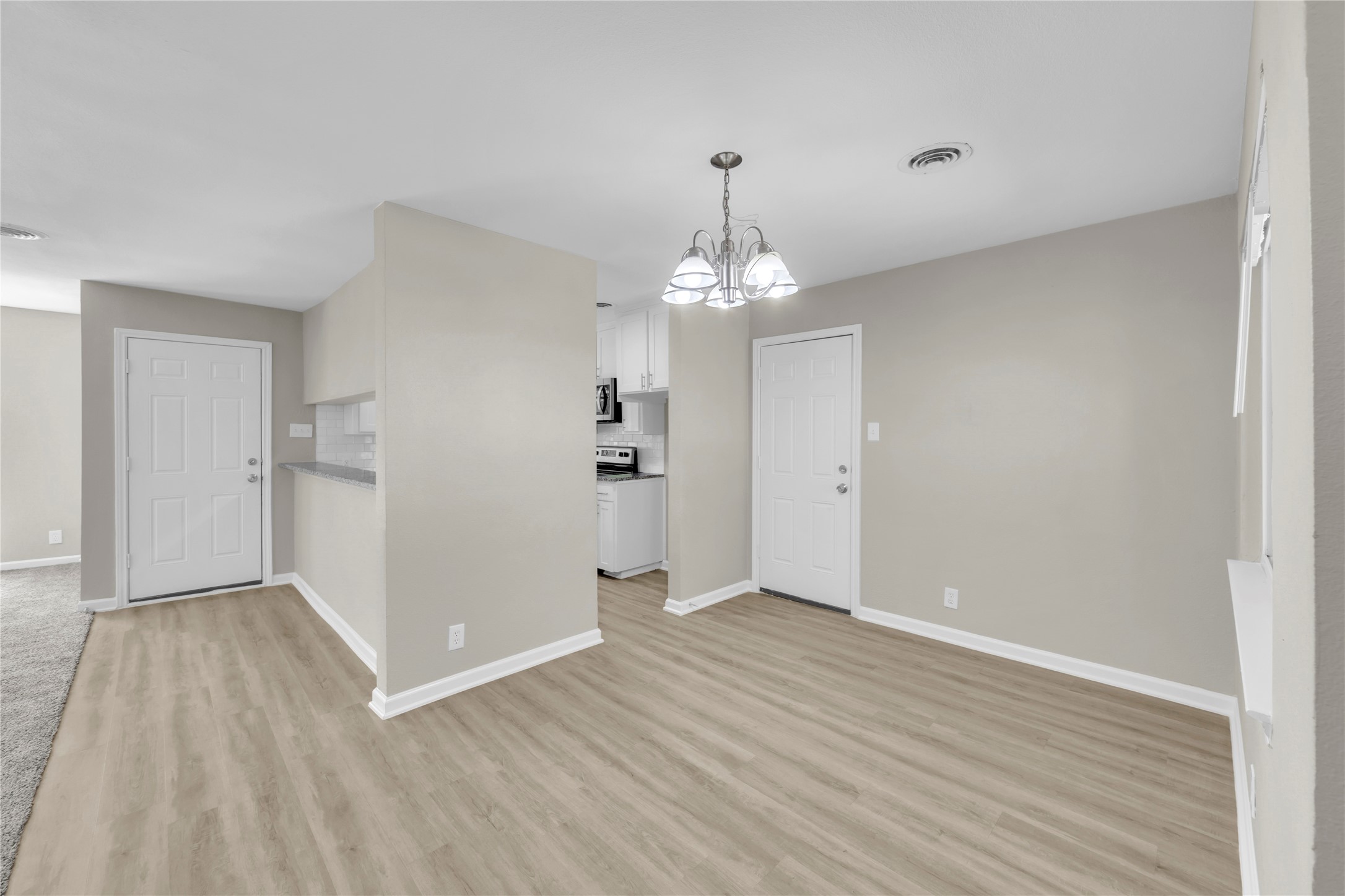 12 Somerset Terrace Bedford TX 76022