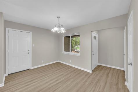 12 Somerset Terrace Bedford TX 76022