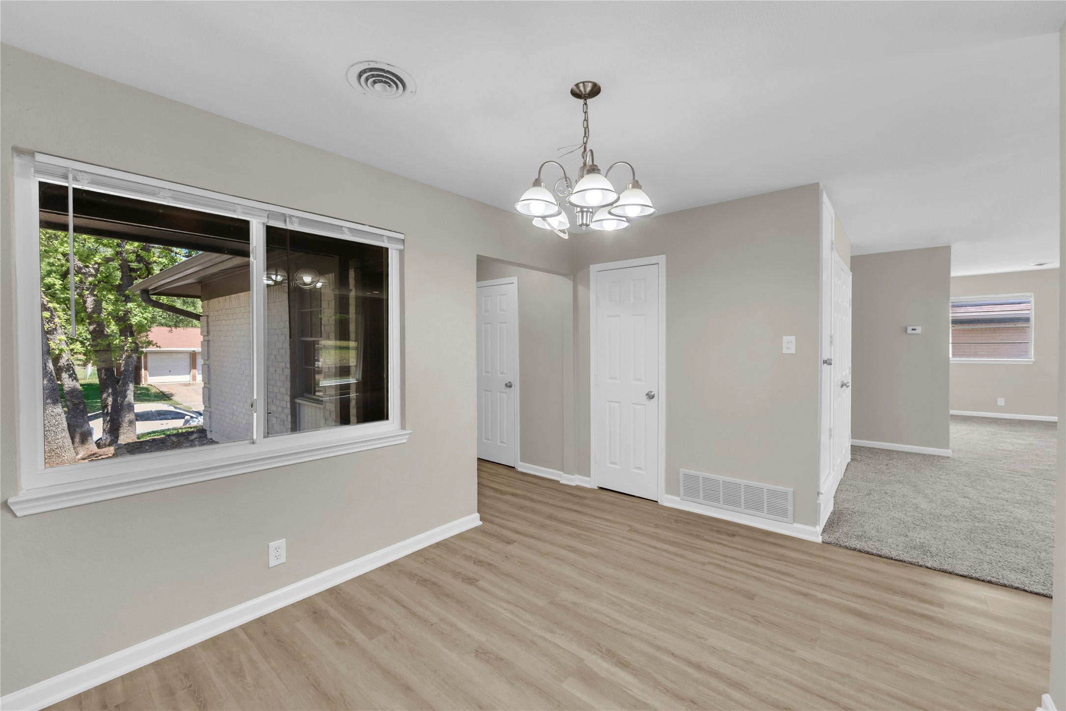 12 Somerset Terrace Bedford TX 76022
