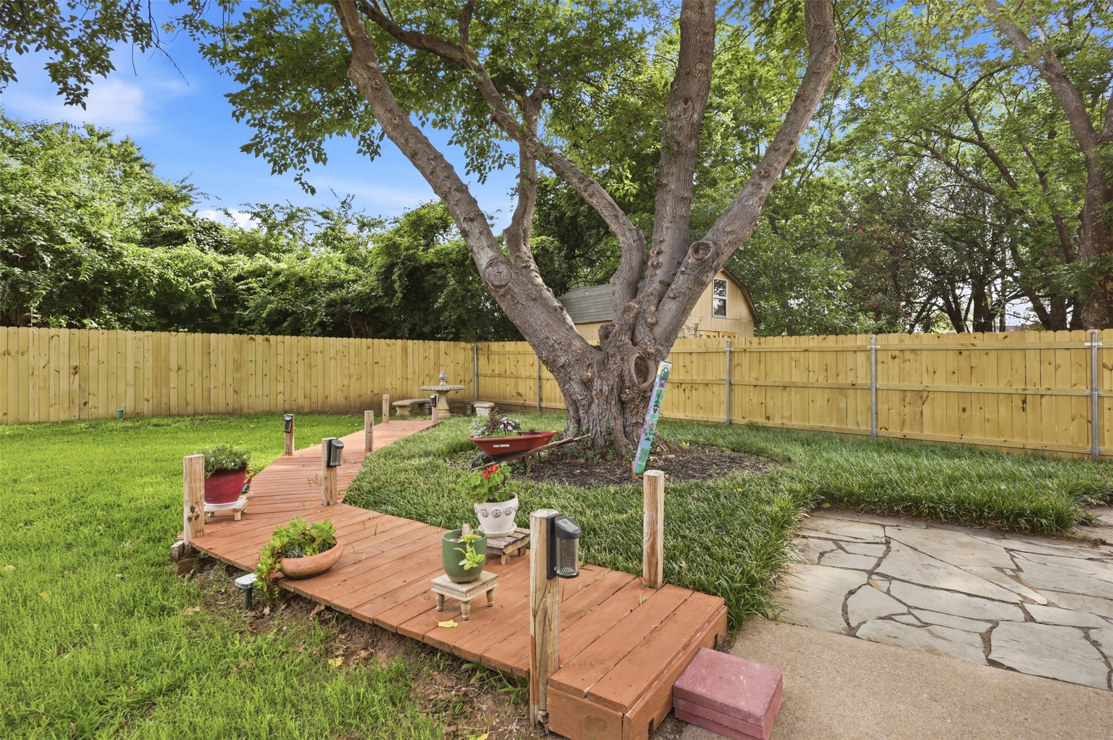 5617 Kindling Court Arlington TX 76016