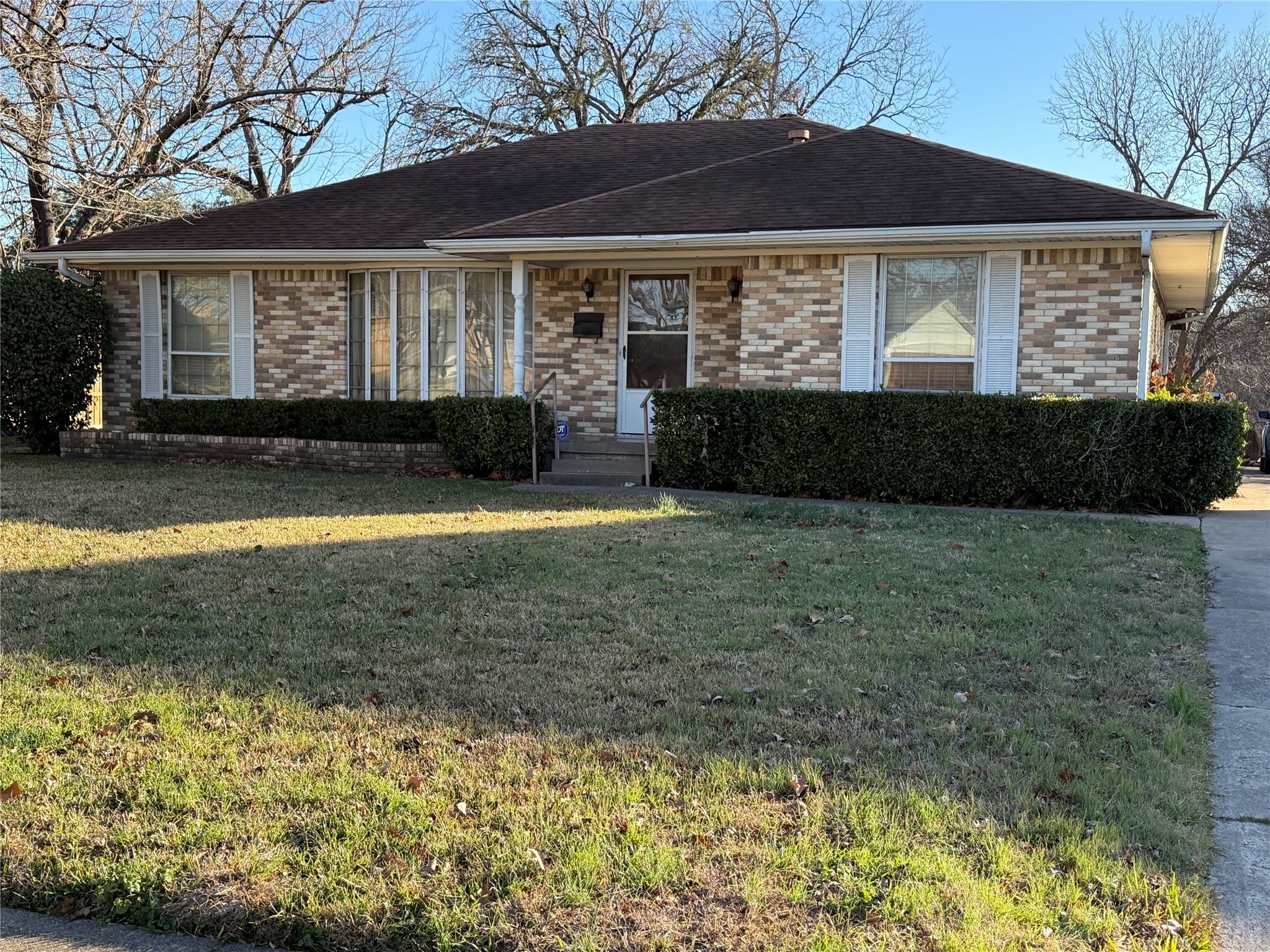 2142 Riverway Drive Dallas TX 75227