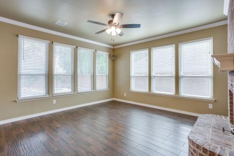 4917 Dougal Avenue Fort Worth TX 76137