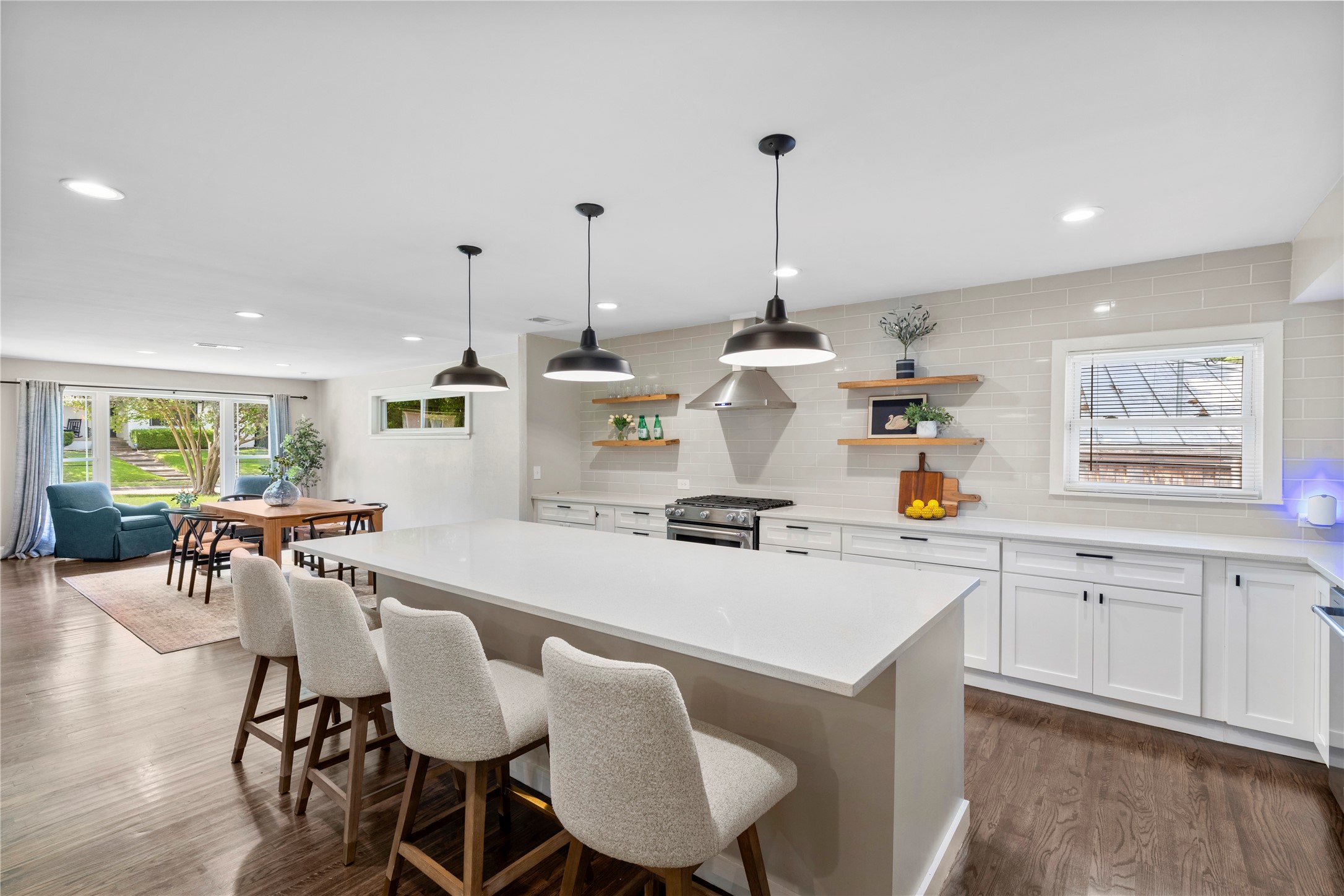 9031 Fringewood Drive Dallas TX 75228